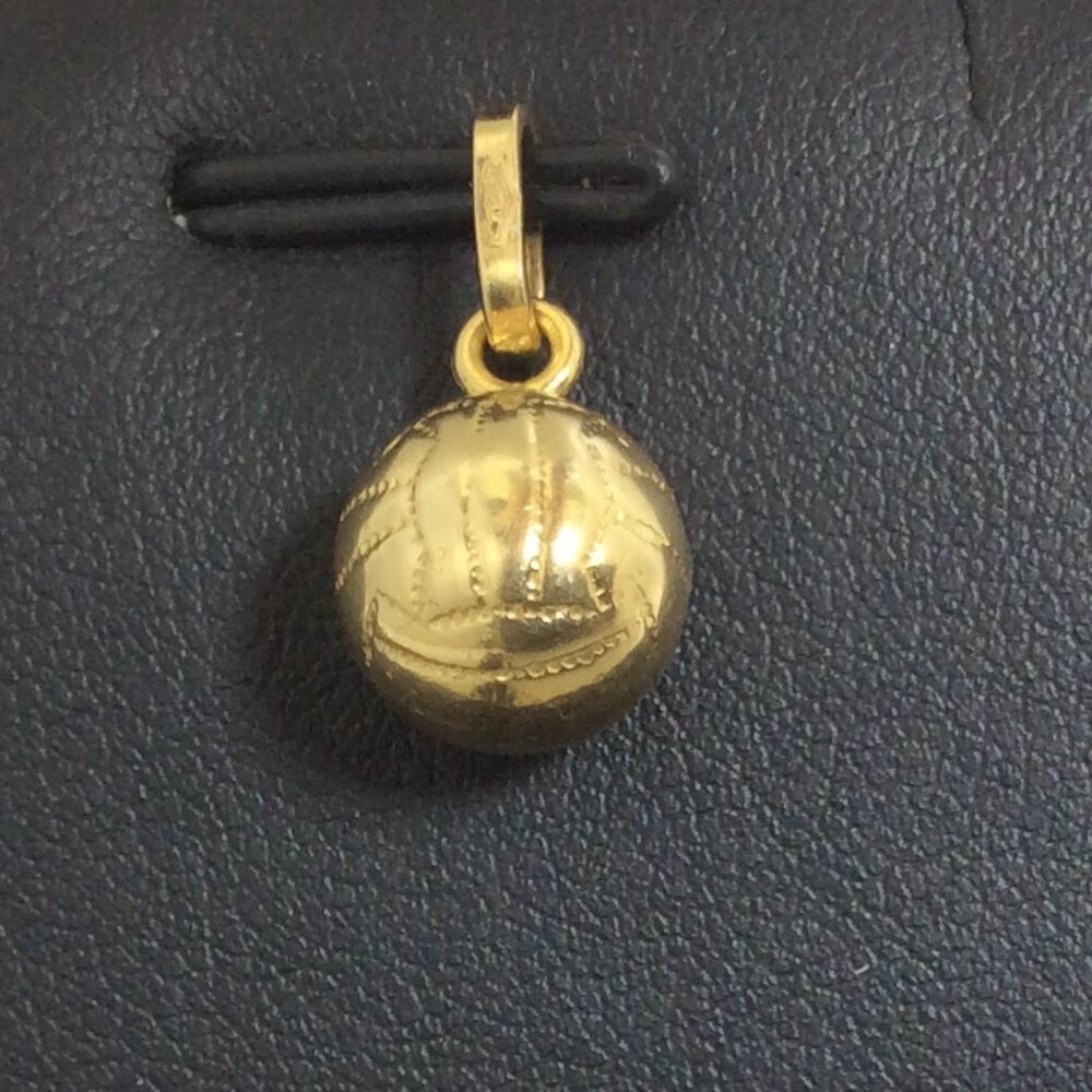 18k  Real Yellow Gold  Volley Ball Soccer ball  Charm pendant 1.80gr